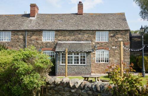 Markfield Hotel | Fieldhead Hotel by Greene King Inns