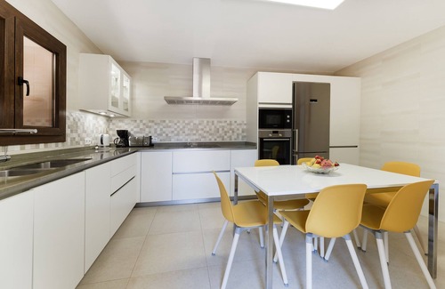 S Horta House | Finca Cas Mungi, 10 persons with BBQ, swimming poo