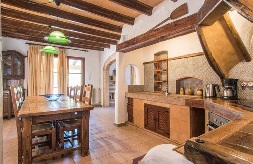 Llubi Villa | Finca "Es Caulls" with Pool & Wi-Fi