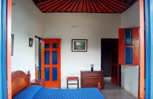 Armenia House | Finca La Camelia