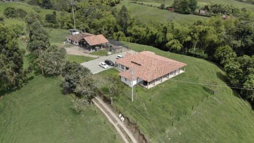 Circasia House | FINCA LA ESMERALDA