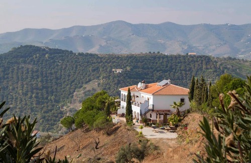 Cajiz Bed & Breakfast | Finca la Vida Tranquila