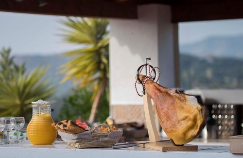 Cajiz Bed & Breakfast | Finca la Vida Tranquila