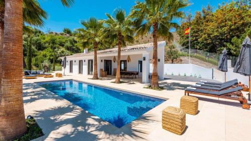 Competa House | Finca Loma La Tapia Cómpeta by Ruralidays