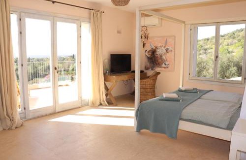 S'alqueria Blanca Villa | Finca TaraLuna