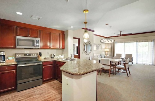 Ko Olina Resort | 𝐅𝐢𝐧𝐝𝐢𝐧𝐠 𝐌𝐞𝐢𝐥𝐢’𝐬 Gorgeous KoOlina Beachfront Resort + Amenities. 2BR