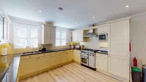 Topsham House | Finelia House