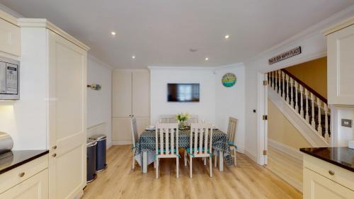 Topsham House | Finelia House