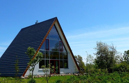 Dranske House | Finnhaus 200m from the Baltic Sea coast, sea view to Hiddensee, free WiFi