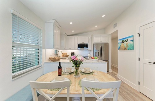 Ilexhurst House | Fins to the Right: On the Gulf of Mexico! Beach!