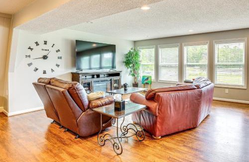 Fackler House | Fire Pit and BBQ Lake Guntersville Family Home