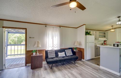 Newhebron House | Fire Pit and Deck Peaceful Silver Creek Retreat