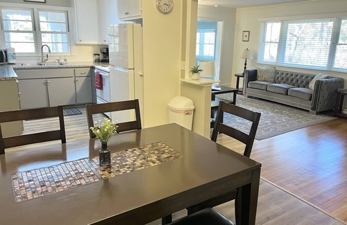 Southern Pines House | Fire Pit- Pool Table- 8 Beds- Midway House