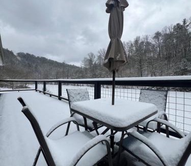 Sevierville House | Firefly Fields 2-Acres With Guest House, Game Room, Mountain & River Views