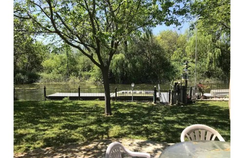 Lakeport House | Firepit, Clearlake, Lakeport CA, King bed Waterfront boat/dock Fishing.