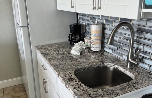 Daytona Beach Shores Resort | First Floor Private Paradise Ocean Front Studio FALL SALE! POOL OPEN!