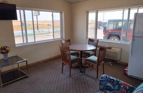 Douglas Hotel | First Interstate Inn