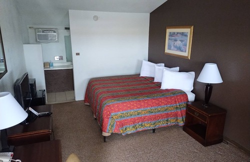 Douglas Hotel | First Interstate Inn