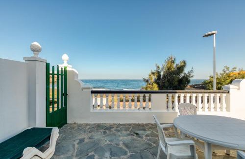 La Garita House | First Line of The Beach La Garita