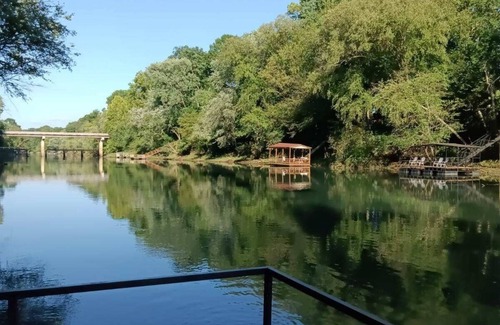 Pangburn Cabin | FISH ~ FLOAT ~ RELAX … located ON The Little Red River