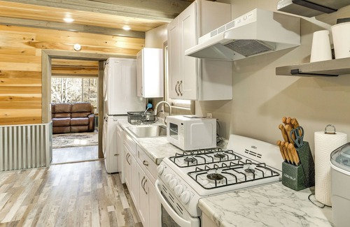 Baxter Apartment | Fish & Hike: Studio on Cane Creek