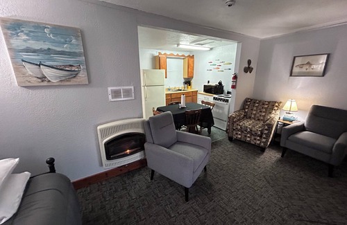 Gypsum Apartment | Fishermen’s Denn-Marblehead and Port Clinton vacation area