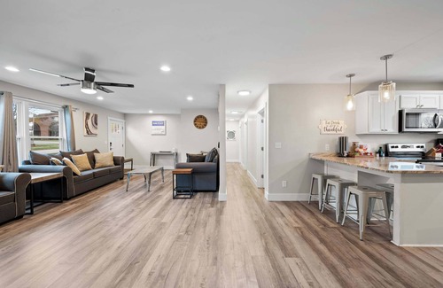 Dry Ridge House | Fishing & Skate Park/10 mins to Ark/Sleeps 14