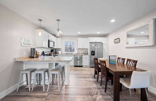 Dry Ridge House | Fishing & Skate Park/10 mins to Ark/Sleeps 14