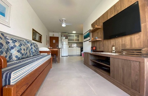 Ingleses Norte Apartment | Fit BEACH- condominium in FRONT OF THE SEA. wifi, beach chairs, air, umbrella