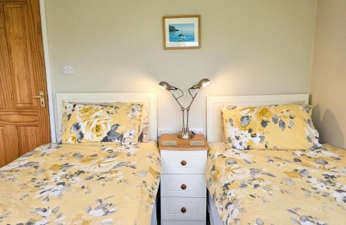 Llanllwchaiarn Bed & Breakfast | Five Oaks B&B - New Quay
