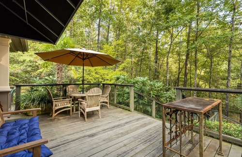 Easley House | Five Ponds Lane- serene 3-bedroom home nestled in a professionally designed landscape oasis