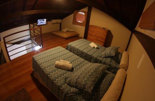 Floresta Velha House | Flamboyant Residence