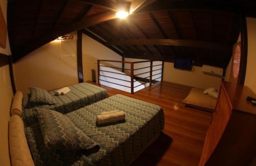 Floresta Velha House | Flamboyant Residence