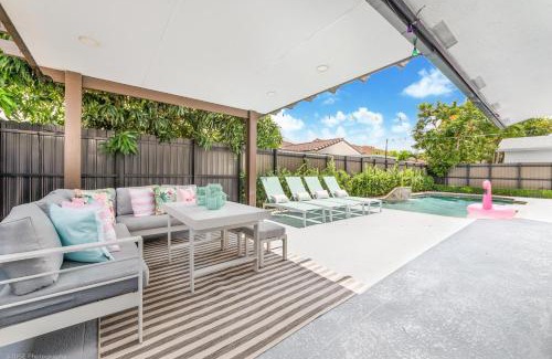 Richmond West House | Flamingo's Resort - Work Area, BBQ, 5 Bedrooms & Game Room