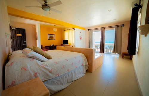 Chuburna Puerto Bed & Breakfast | Flamingos Inn