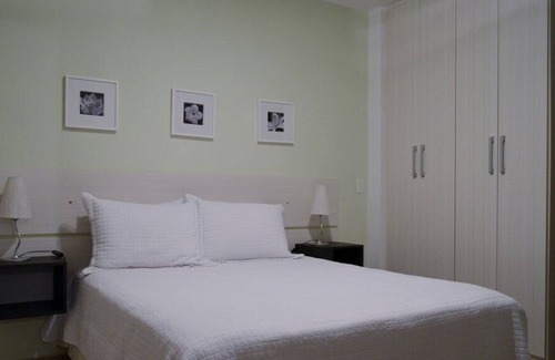 Boqueirao Apartment | Flat 1 bed 43m2-in Boqueirão - facing the sea with garage, A / C and services