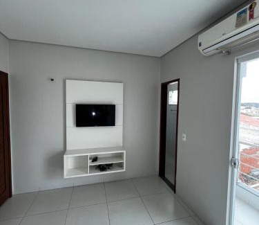 Brejo Santo Apartment | Flat com ar, TV e Wi-Fi