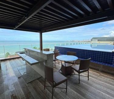 Cabedelo Apartment | Flat com sacada na quadra do mar