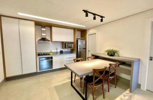 Santa Fe Apartment | Flat de Luxo, Alto, Próximo ao Shopping