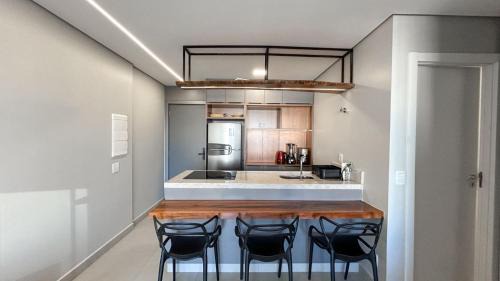 Aclimacao Apartment | Flat Planejado com Linda Vista e Escritório