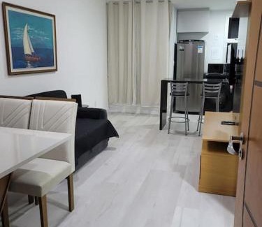 Barro Vermelho Apartment | Flat recém-reformado e bem localizado