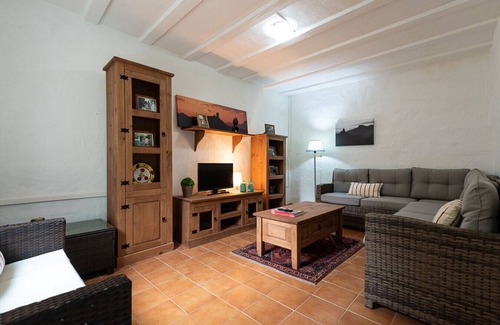 Firgas House | Flatguest Ecofinca Azuaje + Rural + Family & Friends + Peaceful