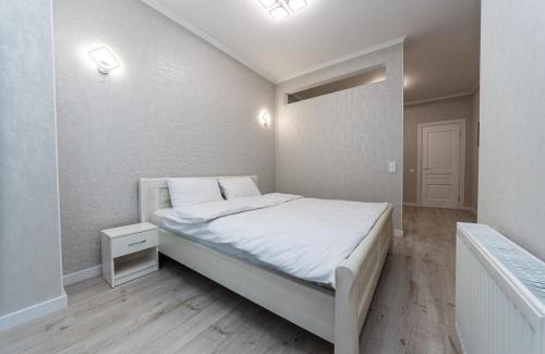 Pozniaky Apartment | FlatRent Drahomanova 2a