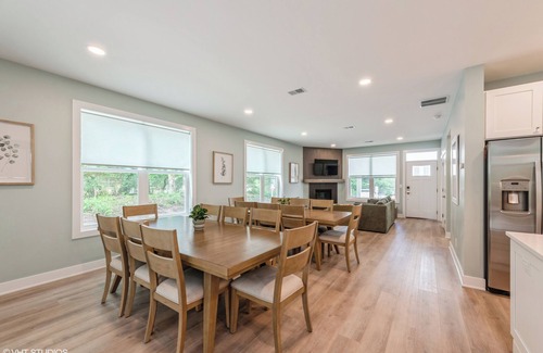 Michigan City House | Flexible off season check in & out times!. 8 bed - 7.5 bath! 1st floor Master!