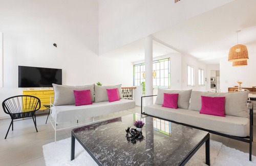 Palermo House | FLIPHAUS SohoVibes