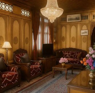 Dal Lake Hotel | Floating Luxury Group Of Houseboats