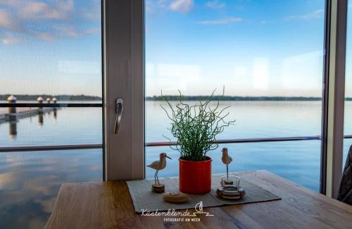 Ribnitz House | Floatinghouses BernsteinResort