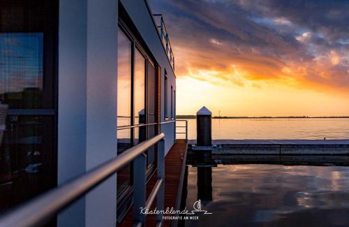 Ribnitz House | Floatinghouses BernsteinResort