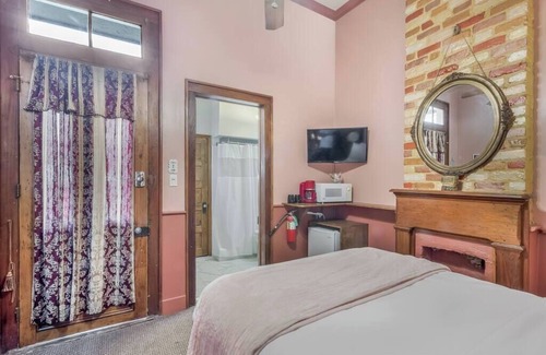 French Quarter Hotel | Floral Fantasy in Historic Guest House