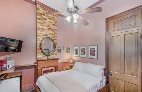 French Quarter Hotel | Floral Fantasy in Historic Guest House